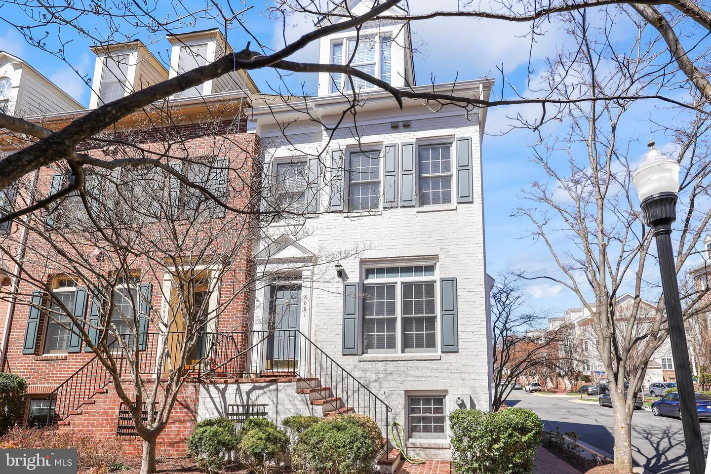 8861 ASHGROVE HOUSE LN, VIENNA, Virginia 22182, 3 Bedrooms Bedrooms, ,3 BathroomsBathrooms,Residential,For sale,8861 ASHGROVE HOUSE LN,VAFX2229606 MLS # VAFX2229606