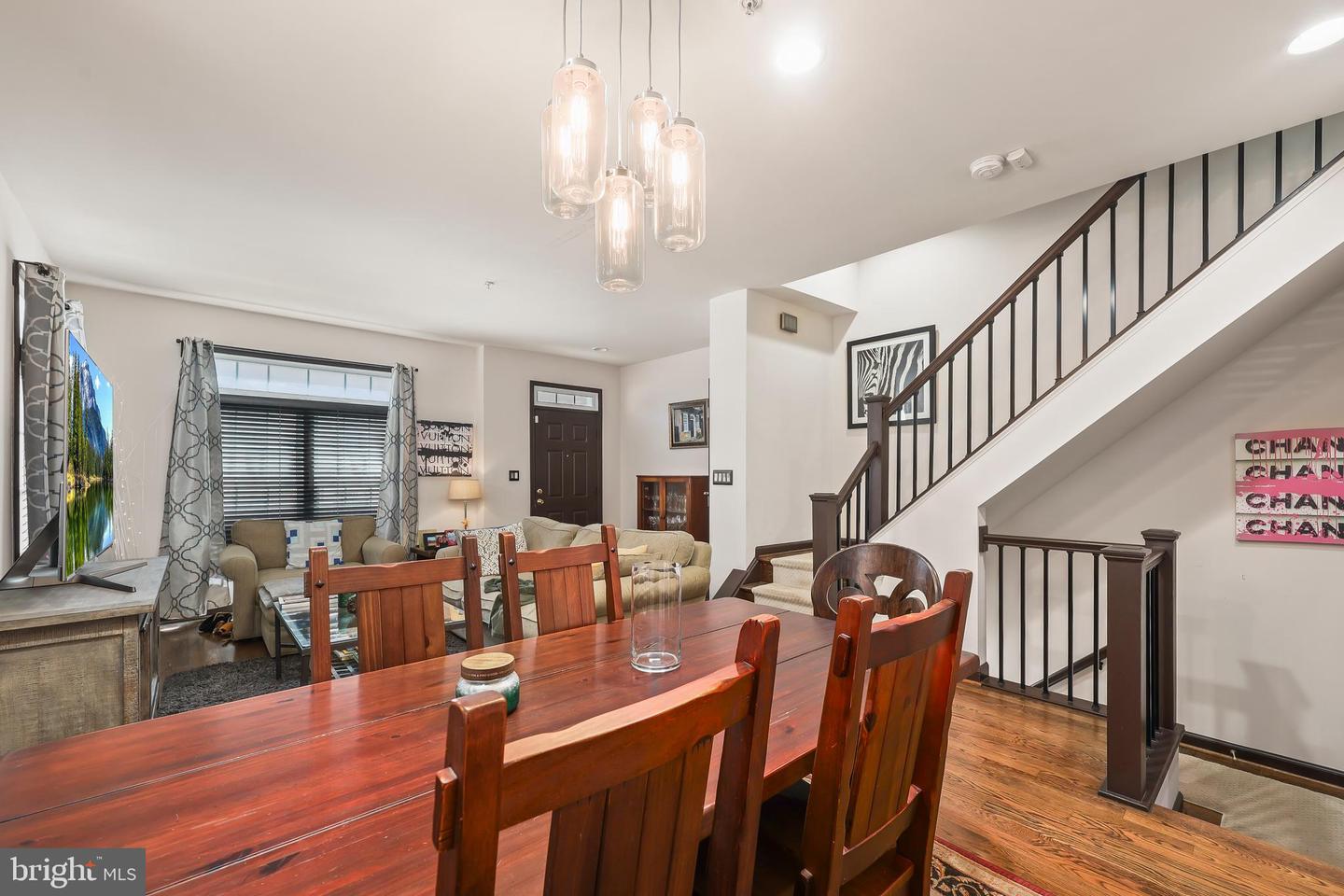 8861 ASHGROVE HOUSE LN, VIENNA, Virginia 22182, 3 Bedrooms Bedrooms, ,3 BathroomsBathrooms,Residential,For sale,8861 ASHGROVE HOUSE LN,VAFX2229606 MLS # VAFX2229606