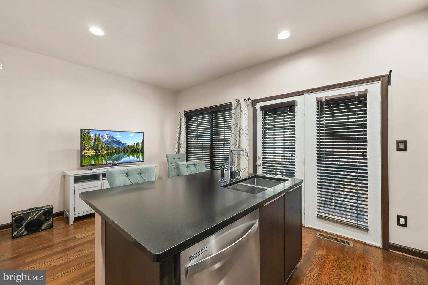 8861 ASHGROVE HOUSE LN, VIENNA, Virginia 22182, 3 Bedrooms Bedrooms, ,3 BathroomsBathrooms,Residential,For sale,8861 ASHGROVE HOUSE LN,VAFX2229606 MLS # VAFX2229606