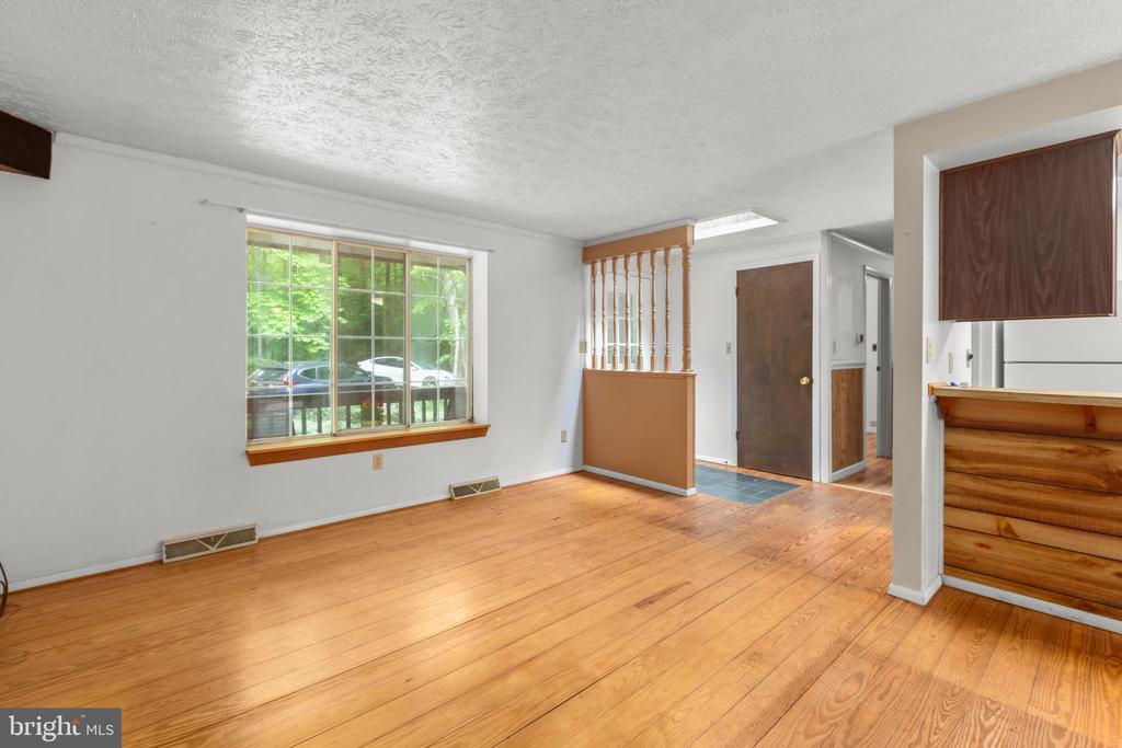 6000 HARTS RUN, SPOTSYLVANIA, Virginia 22551, 3 Bedrooms Bedrooms, ,2 BathroomsBathrooms,Residential,6000 HARTS RUN,VASP2032824 MLS # VASP2032824