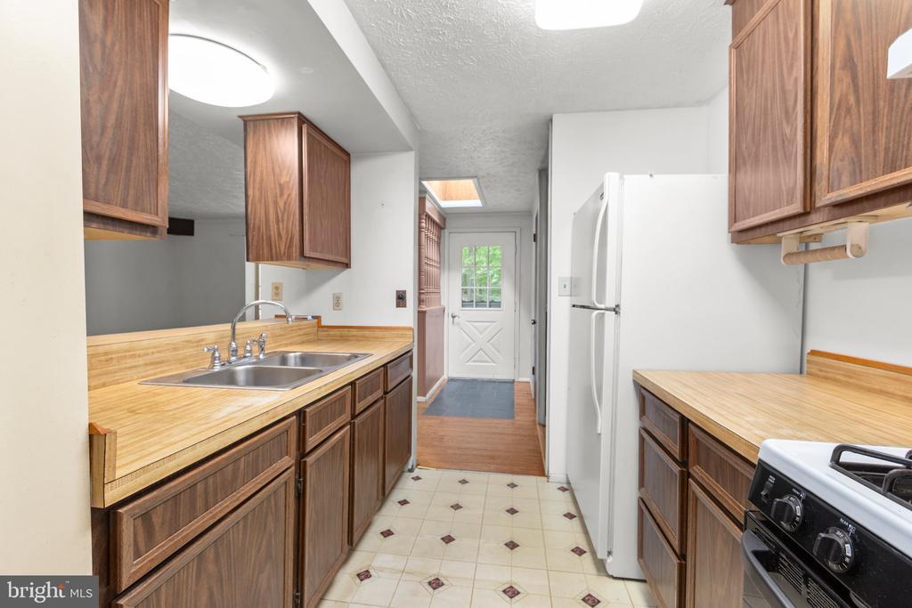6000 HARTS RUN, SPOTSYLVANIA, Virginia 22551, 3 Bedrooms Bedrooms, ,2 BathroomsBathrooms,Residential,6000 HARTS RUN,VASP2032824 MLS # VASP2032824