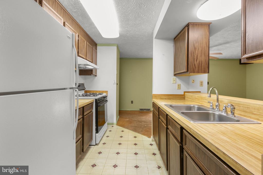 6000 HARTS RUN, SPOTSYLVANIA, Virginia 22551, 3 Bedrooms Bedrooms, ,2 BathroomsBathrooms,Residential,6000 HARTS RUN,VASP2032824 MLS # VASP2032824