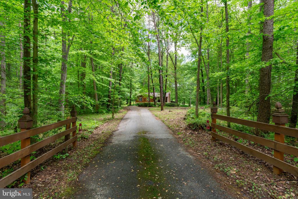 6000 HARTS RUN, SPOTSYLVANIA, Virginia 22551, 3 Bedrooms Bedrooms, ,2 BathroomsBathrooms,Residential,6000 HARTS RUN,VASP2032824 MLS # VASP2032824