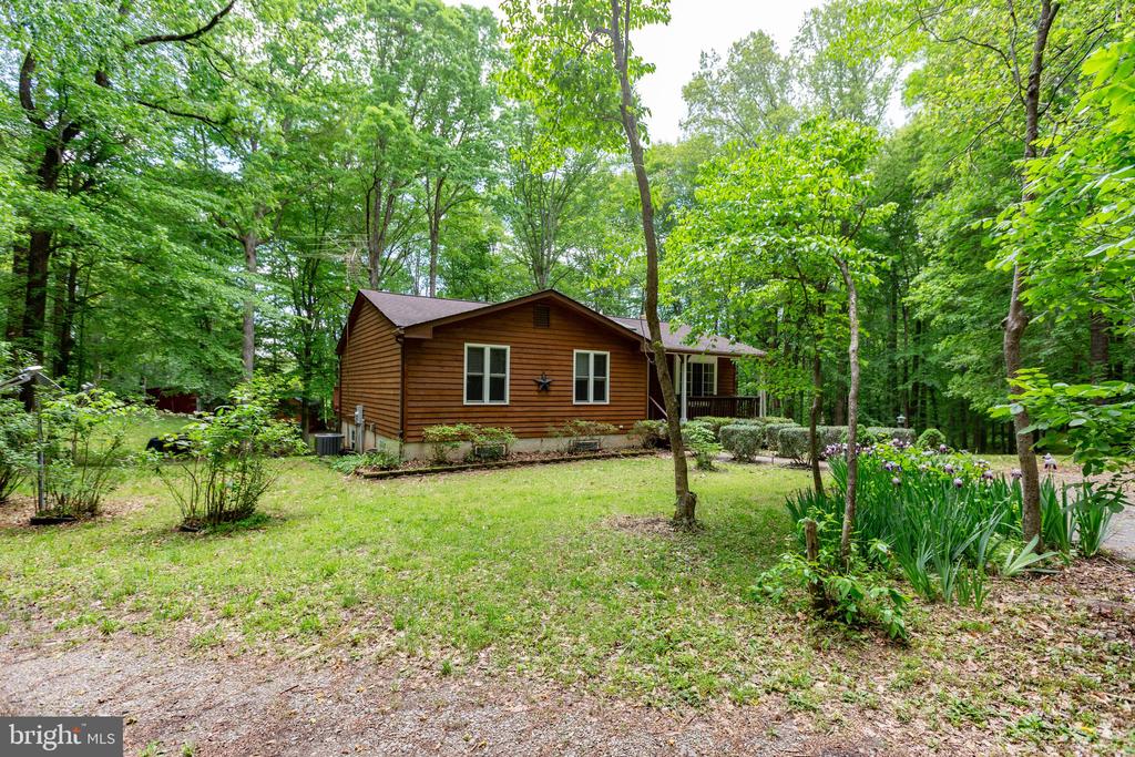 6000 HARTS RUN, SPOTSYLVANIA, Virginia 22551, 3 Bedrooms Bedrooms, ,2 BathroomsBathrooms,Residential,6000 HARTS RUN,VASP2032824 MLS # VASP2032824