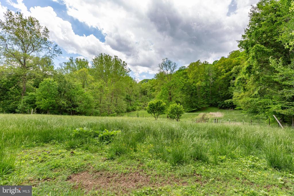 6000 HARTS RUN, SPOTSYLVANIA, Virginia 22551, 3 Bedrooms Bedrooms, ,2 BathroomsBathrooms,Residential,6000 HARTS RUN,VASP2032824 MLS # VASP2032824