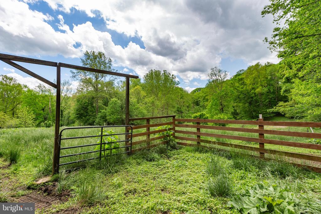 6000 HARTS RUN, SPOTSYLVANIA, Virginia 22551, 3 Bedrooms Bedrooms, ,2 BathroomsBathrooms,Residential,6000 HARTS RUN,VASP2032824 MLS # VASP2032824