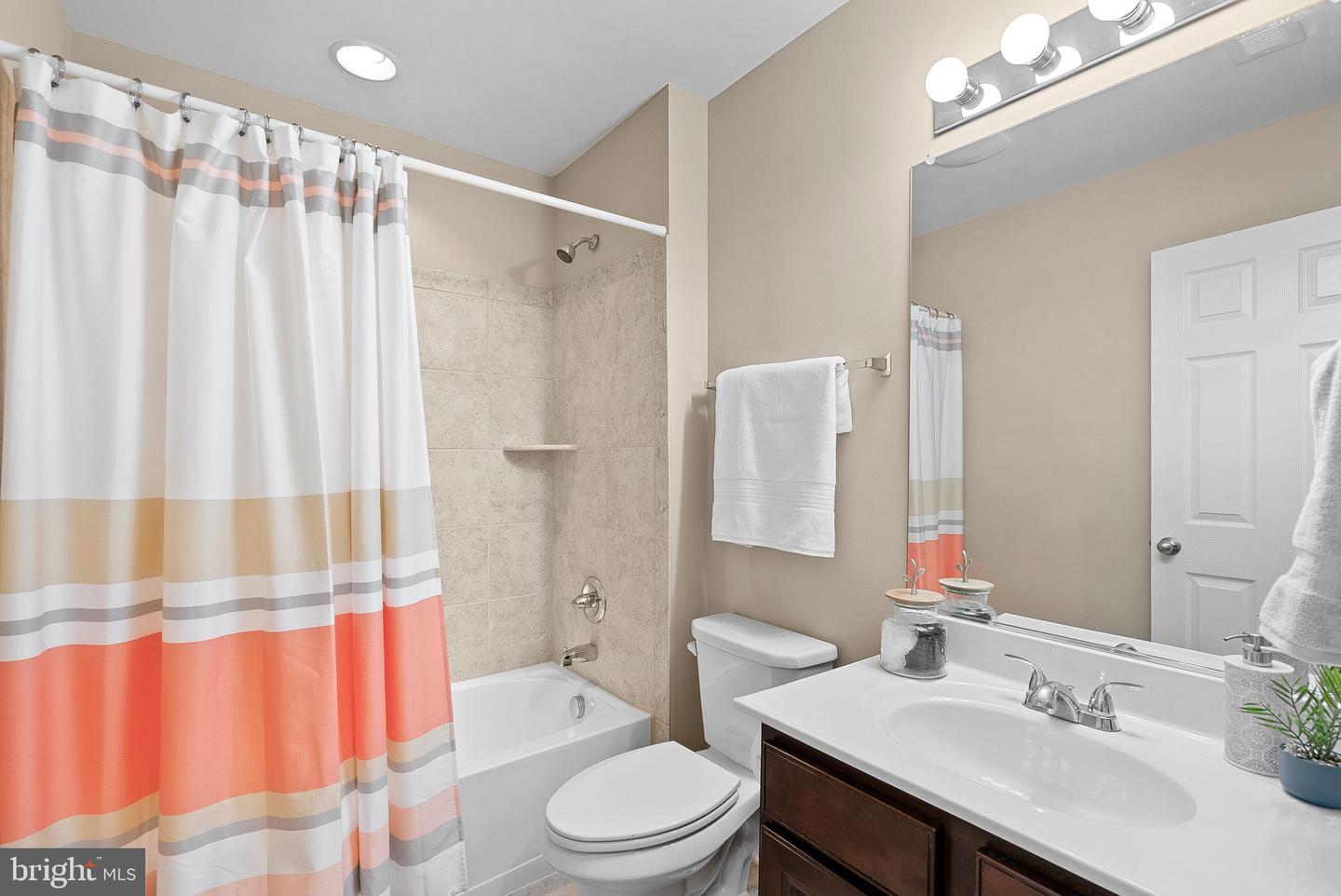 202 APRICOT ST, STAFFORD, Virginia 22554, 3 Bedrooms Bedrooms, 10 Rooms Rooms,3 BathroomsBathrooms,Residential,For sale,202 APRICOT ST,VAST2037338 MLS # VAST2037338