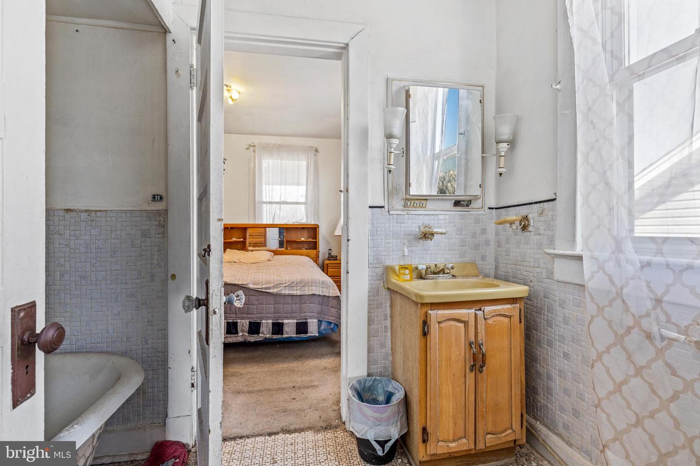 1323 IRVING ST NE, WASHINGTON, District Of Columbia 20017, 2 Bedrooms Bedrooms, ,1 BathroomBathrooms,Residential,For sale,1323 IRVING ST NE,DCDC2193448 MLS # DCDC2193448