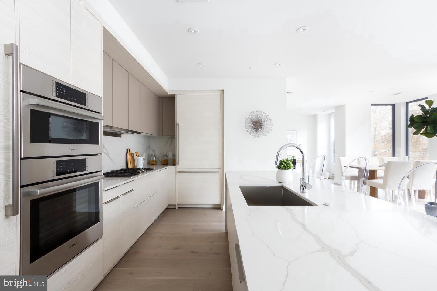 1427 RHODE ISLAND AVE NW #301, WASHINGTON, District Of Columbia 20005, 2 Bedrooms Bedrooms, ,2 BathroomsBathrooms,Residential,For sale,1427 RHODE ISLAND AVE NW #301,DCDC2193952 MLS # DCDC2193952