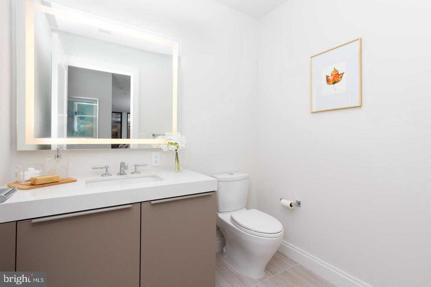 1427 RHODE ISLAND AVE NW #301, WASHINGTON, District Of Columbia 20005, 2 Bedrooms Bedrooms, ,2 BathroomsBathrooms,Residential,For sale,1427 RHODE ISLAND AVE NW #301,DCDC2193952 MLS # DCDC2193952