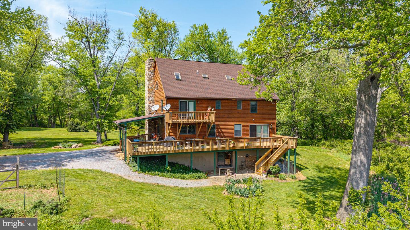 245 RIVER HOUSE LN, BOYCE, Virginia 22620, 4 Bedrooms Bedrooms, ,3 BathroomsBathrooms,Residential,For sale,245 RIVER HOUSE LN,VACL2003560 MLS # VACL2003560