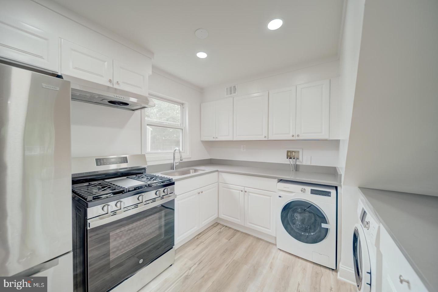 151 MARTIN DR, MANASSAS PARK, Virginia 20111, 3 Bedrooms Bedrooms, ,1 BathroomBathrooms,Residential,For sale,151 MARTIN DR,VAMP2002962 MLS # VAMP2002962