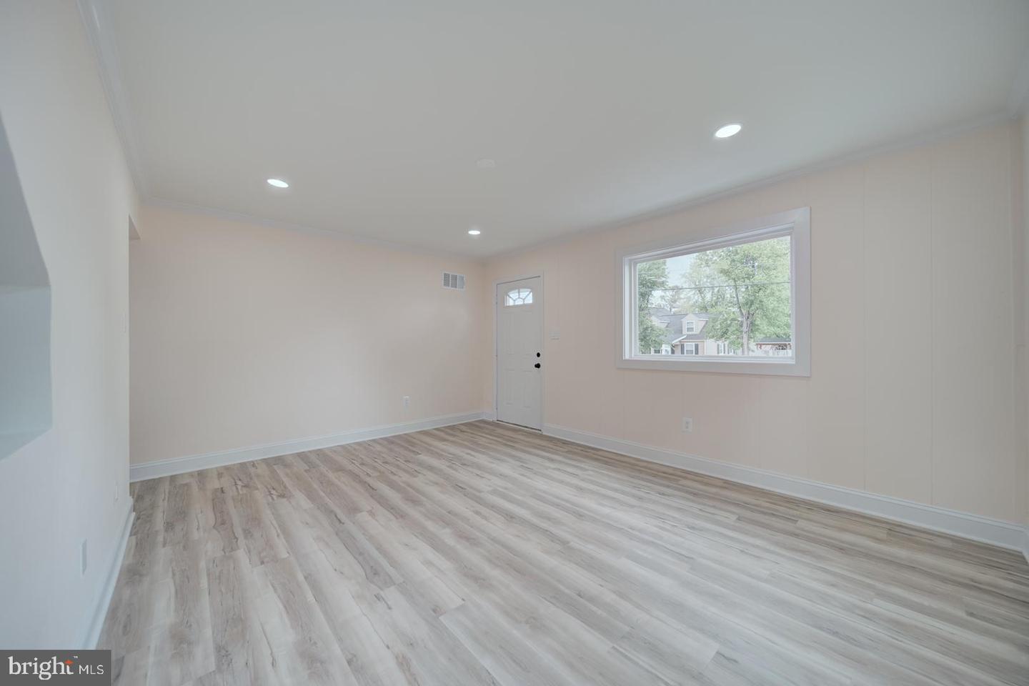 151 MARTIN DR, MANASSAS PARK, Virginia 20111, 3 Bedrooms Bedrooms, ,1 BathroomBathrooms,Residential,For sale,151 MARTIN DR,VAMP2002962 MLS # VAMP2002962