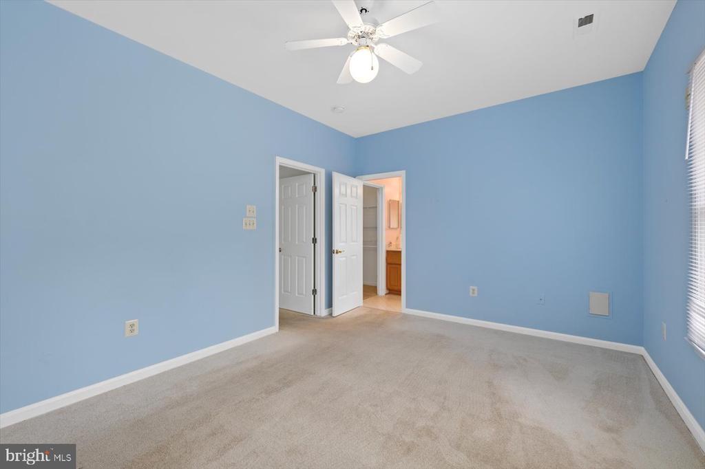 6906 CASTLETON DR, FREDERICKSBURG, Virginia 22407, 3 Bedrooms Bedrooms, ,2 BathroomsBathrooms,Residential,6906 CASTLETON DR,VASP2032910 MLS # VASP2032910