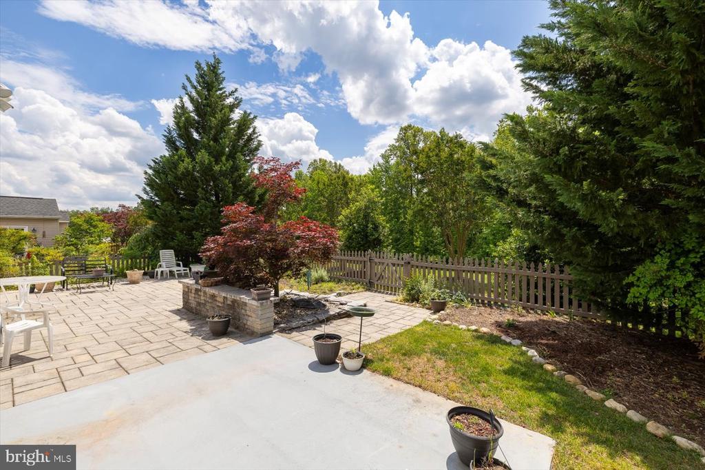 6906 CASTLETON DR, FREDERICKSBURG, Virginia 22407, 3 Bedrooms Bedrooms, ,2 BathroomsBathrooms,Residential,6906 CASTLETON DR,VASP2032910 MLS # VASP2032910