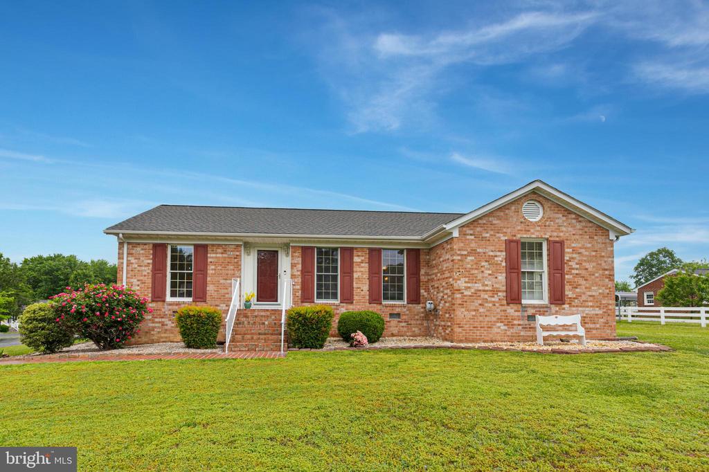 2 JUNIPER CT, FREDERICKSBURG, Virginia 22408, 3 Bedrooms Bedrooms, ,2 BathroomsBathrooms,Residential,2 JUNIPER CT,VASP2032964 MLS # VASP2032964