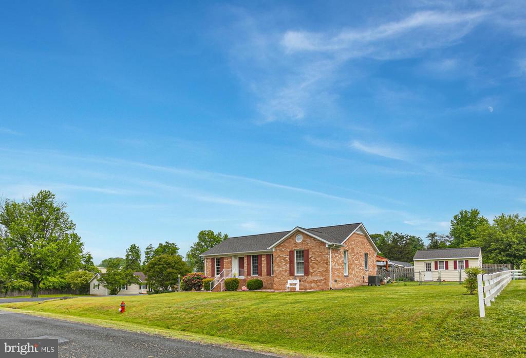 2 JUNIPER CT, FREDERICKSBURG, Virginia 22408, 3 Bedrooms Bedrooms, ,2 BathroomsBathrooms,Residential,2 JUNIPER CT,VASP2032964 MLS # VASP2032964