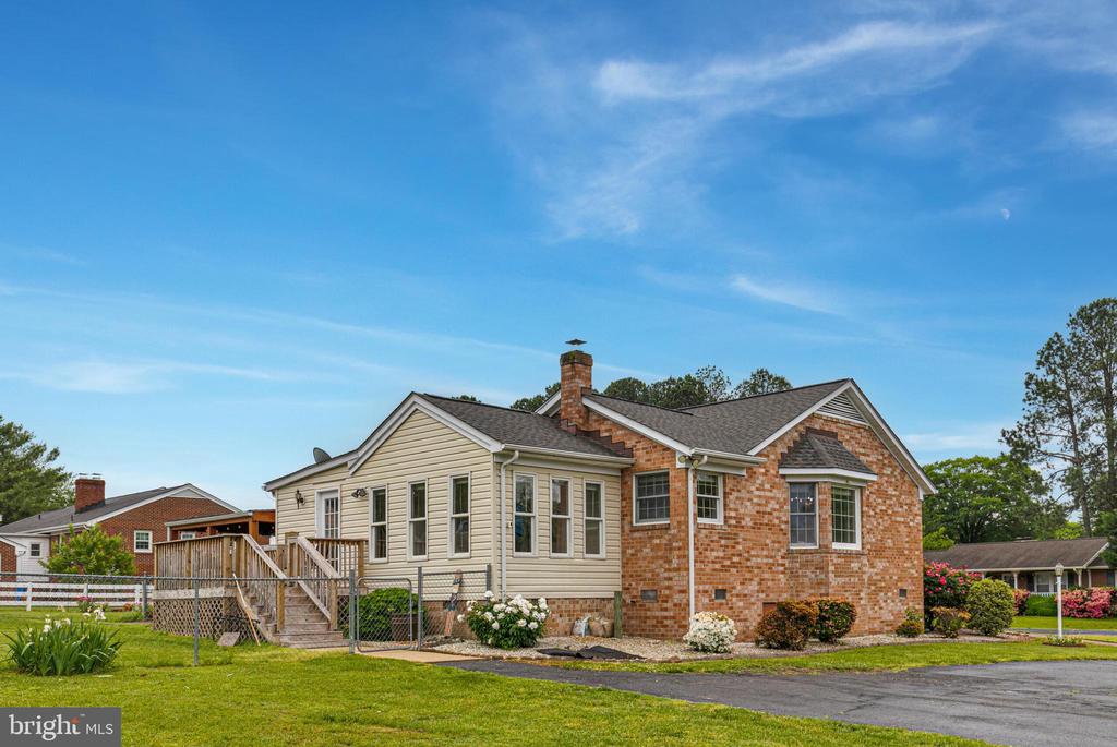 2 JUNIPER CT, FREDERICKSBURG, Virginia 22408, 3 Bedrooms Bedrooms, ,2 BathroomsBathrooms,Residential,2 JUNIPER CT,VASP2032964 MLS # VASP2032964