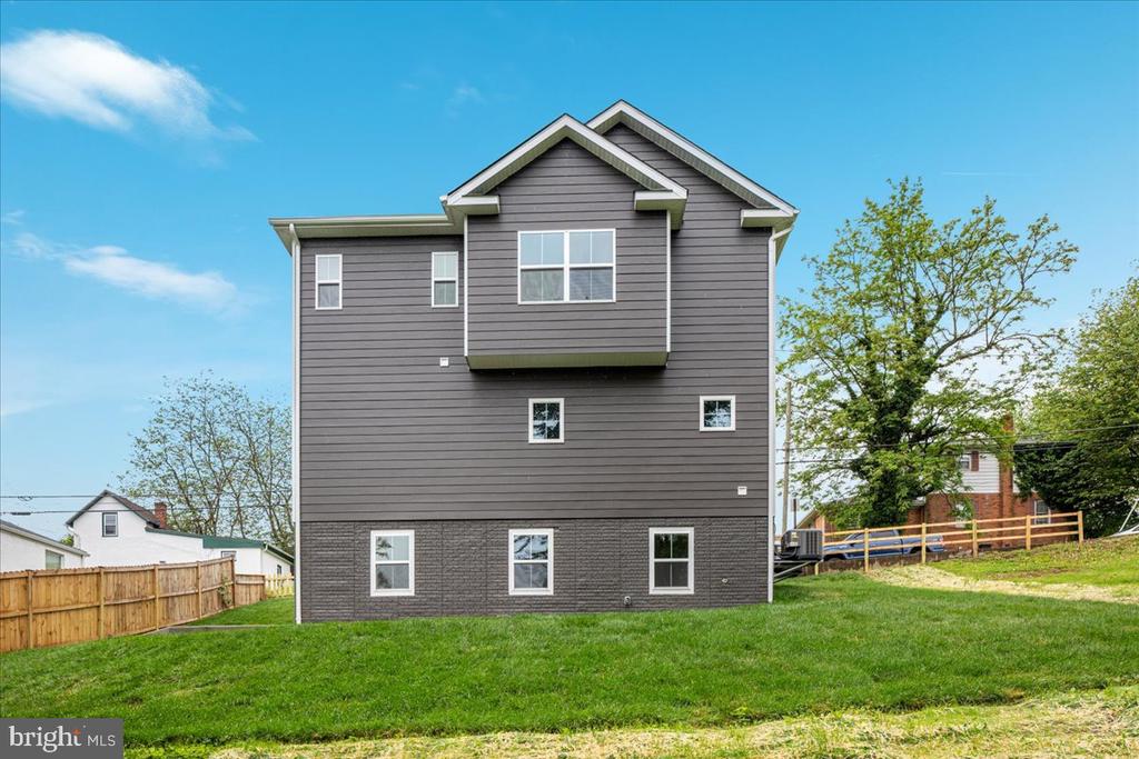 67 HORNER ST, WARRENTON, Virginia 20186, 3 Bedrooms Bedrooms, ,3 BathroomsBathrooms,Residential,67 HORNER ST,VAFQ2016202 MLS # VAFQ2016202