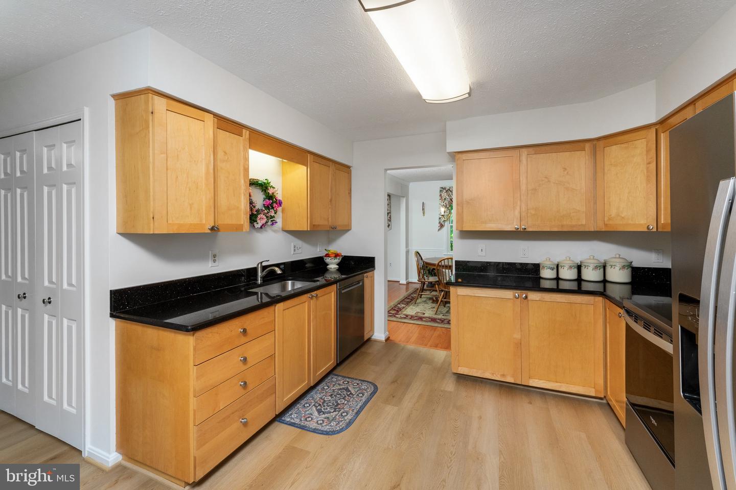 6005 MAKELY DR, FAIRFAX STATION, Virginia 22039, 4 Bedrooms Bedrooms, ,3 BathroomsBathrooms,Residential,For sale,6005 MAKELY DR,VAFX2232334 MLS # VAFX2232334