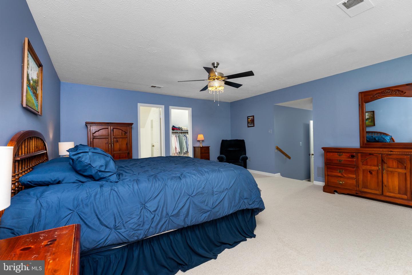 6005 MAKELY DR, FAIRFAX STATION, Virginia 22039, 4 Bedrooms Bedrooms, ,3 BathroomsBathrooms,Residential,For sale,6005 MAKELY DR,VAFX2232334 MLS # VAFX2232334