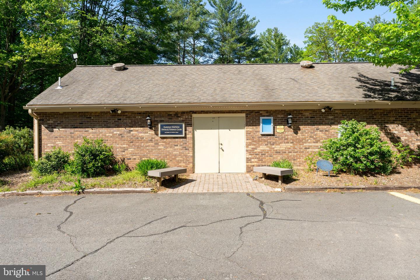 6005 MAKELY DR, FAIRFAX STATION, Virginia 22039, 4 Bedrooms Bedrooms, ,3 BathroomsBathrooms,Residential,For sale,6005 MAKELY DR,VAFX2232334 MLS # VAFX2232334