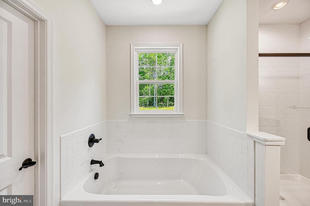 265 OAK HAVEN DR, MINERAL, Virginia 23117, 4 Bedrooms Bedrooms, ,2 BathroomsBathrooms,Residential,265 OAK HAVEN DR,VALA2007820 MLS # VALA2007820
