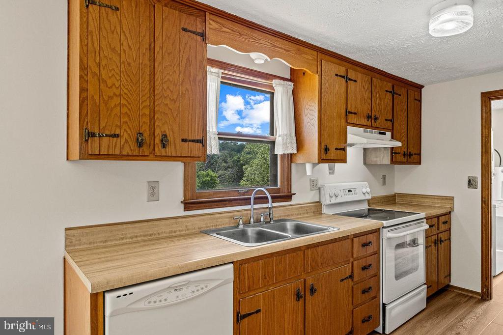113 DOCK ST, LURAY, Virginia 22835, 3 Bedrooms Bedrooms, ,2 BathroomsBathrooms,Residential,113 DOCK ST,VAPA2004872 MLS # VAPA2004872