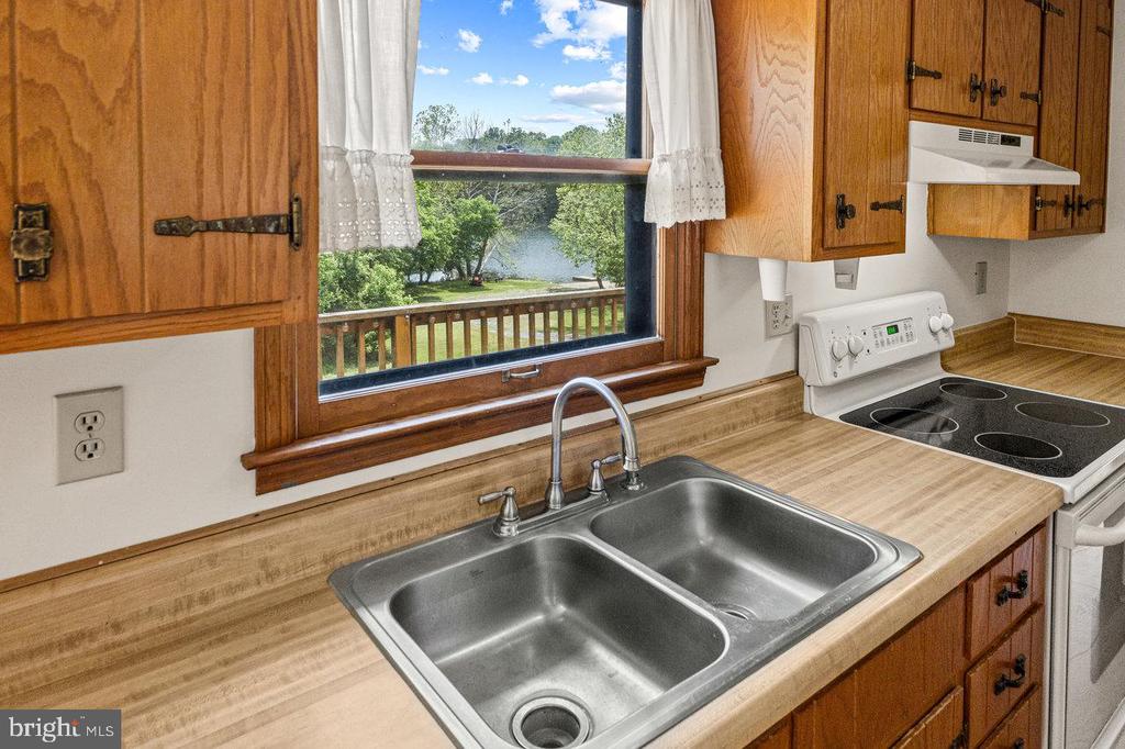 113 DOCK ST, LURAY, Virginia 22835, 3 Bedrooms Bedrooms, ,2 BathroomsBathrooms,Residential,113 DOCK ST,VAPA2004872 MLS # VAPA2004872
