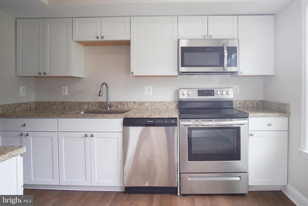 2909 BRIARWOOD LN, FREDERICKSBURG, Virginia 22408, 3 Bedrooms Bedrooms, ,2 BathroomsBathrooms,Residential,BROOKWOOD,2909 BRIARWOOD LN,VASP2032980 MLS # VASP2032980