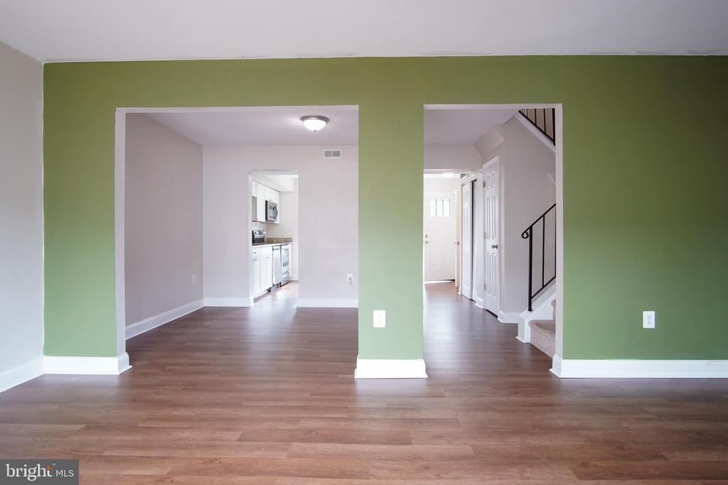 2909 BRIARWOOD LN, FREDERICKSBURG, Virginia 22408, 3 Bedrooms Bedrooms, ,2 BathroomsBathrooms,Residential,BROOKWOOD,2909 BRIARWOOD LN,VASP2032980 MLS # VASP2032980