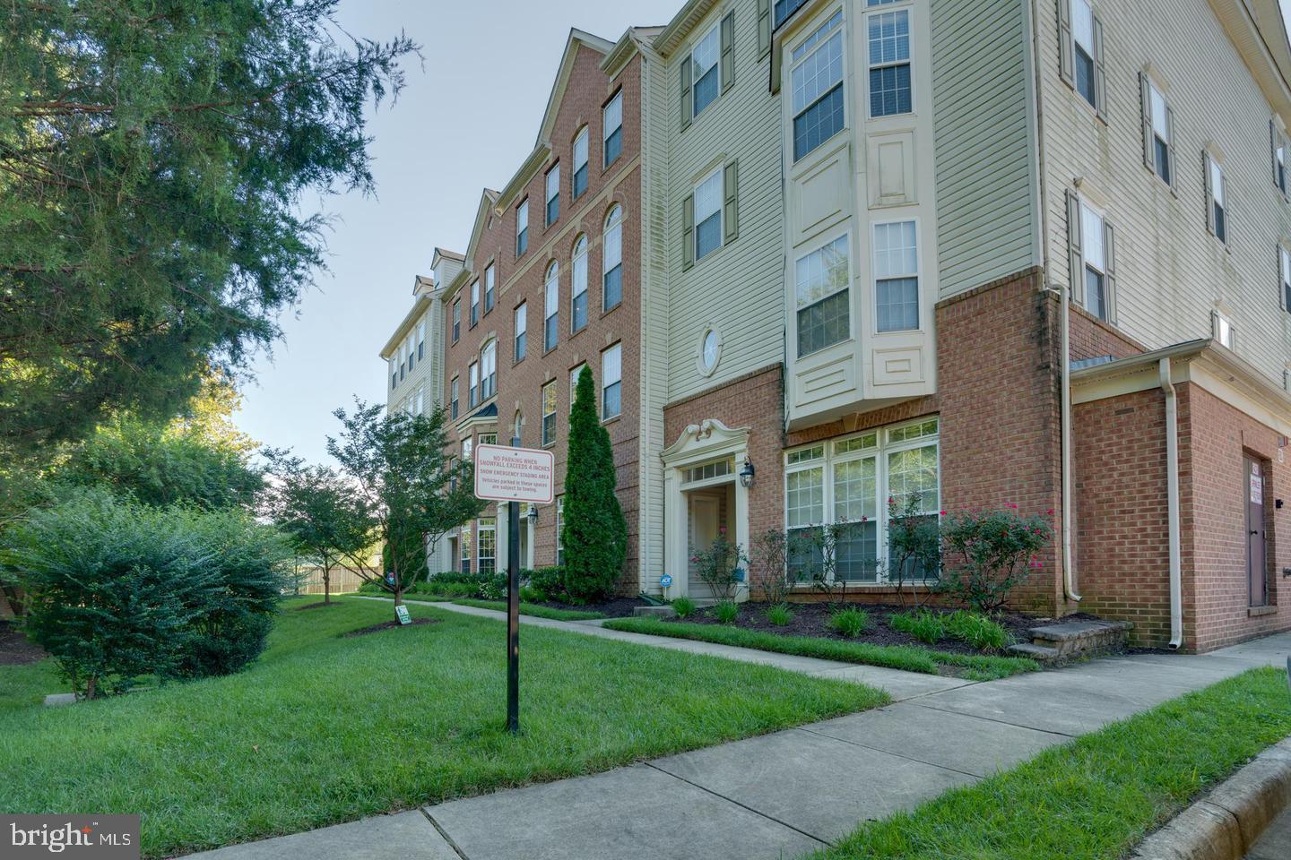 8507 HALLIE ROSE PL #157, ALEXANDRIA, Virginia 22309, 3 Bedrooms Bedrooms, ,2 BathroomsBathrooms,Residential,For sale,8507 HALLIE ROSE PL #157,VAFX2232572 MLS # VAFX2232572