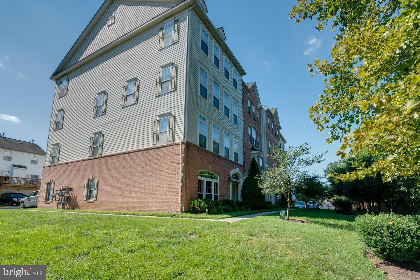 8507 HALLIE ROSE PL #157, ALEXANDRIA, Virginia 22309, 3 Bedrooms Bedrooms, ,2 BathroomsBathrooms,Residential,For sale,8507 HALLIE ROSE PL #157,VAFX2232572 MLS # VAFX2232572
