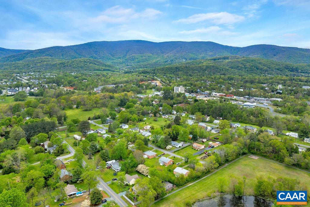 4422 ALSTON ST, CROZET, Virginia 22932, 3 Bedrooms Bedrooms, ,3 BathroomsBathrooms,Residential,ROOF deck, END-unit, 2300 sq ft Pleasant Green tow,4422 ALSTON ST,664263 MLS # 664263