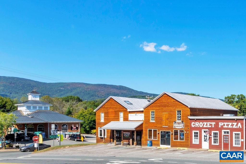 4422 ALSTON ST, CROZET, Virginia 22932, 3 Bedrooms Bedrooms, ,3 BathroomsBathrooms,Residential,ROOF deck, END-unit, 2300 sq ft Pleasant Green tow,4422 ALSTON ST,664263 MLS # 664263