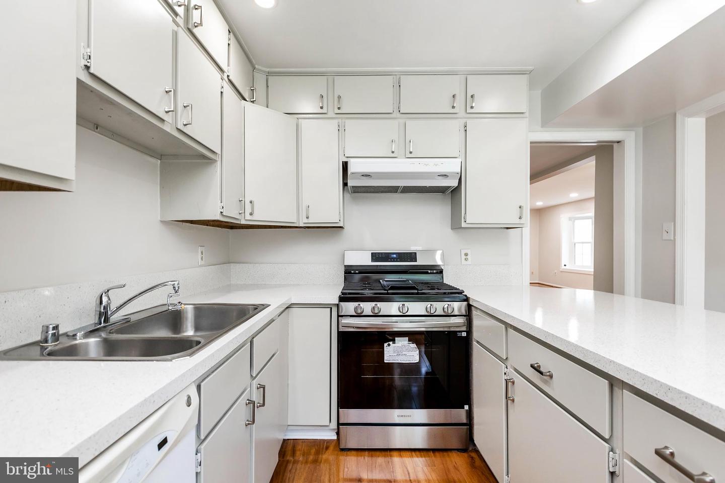 5310 ORCHARDSON CT, FAIRFAX, Virginia 22032, 4 Bedrooms Bedrooms, ,2 BathroomsBathrooms,Residential,For sale,5310 ORCHARDSON CT,VAFX2233078 MLS # VAFX2233078