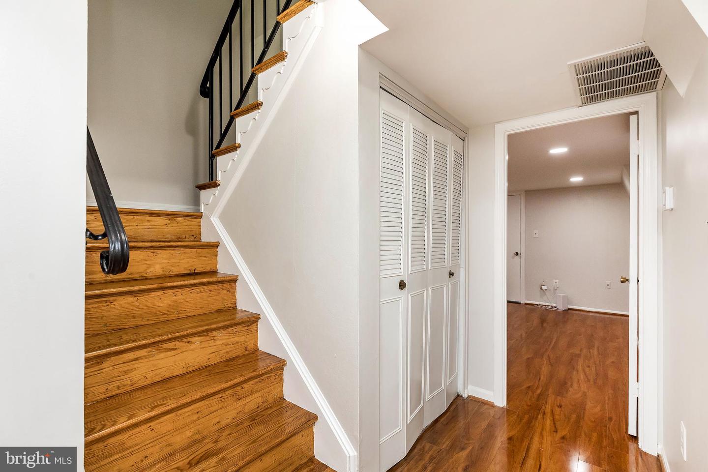 5310 ORCHARDSON CT, FAIRFAX, Virginia 22032, 4 Bedrooms Bedrooms, ,2 BathroomsBathrooms,Residential,For sale,5310 ORCHARDSON CT,VAFX2233078 MLS # VAFX2233078
