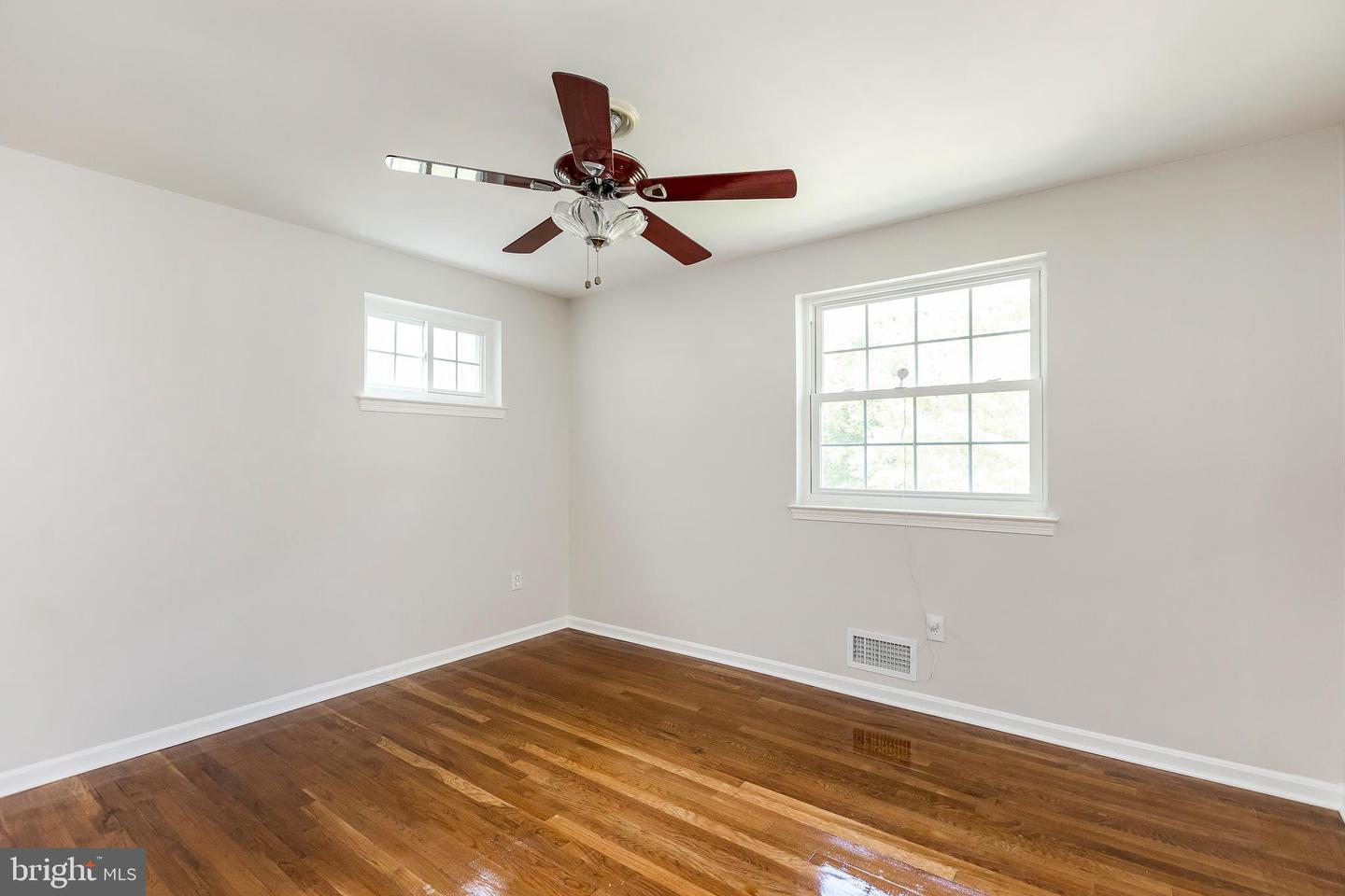 5310 ORCHARDSON CT, FAIRFAX, Virginia 22032, 4 Bedrooms Bedrooms, ,2 BathroomsBathrooms,Residential,For sale,5310 ORCHARDSON CT,VAFX2233078 MLS # VAFX2233078
