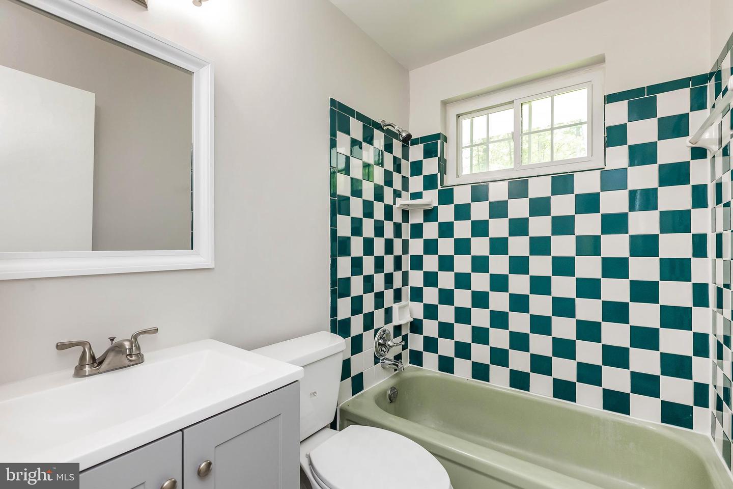 5310 ORCHARDSON CT, FAIRFAX, Virginia 22032, 4 Bedrooms Bedrooms, ,2 BathroomsBathrooms,Residential,For sale,5310 ORCHARDSON CT,VAFX2233078 MLS # VAFX2233078