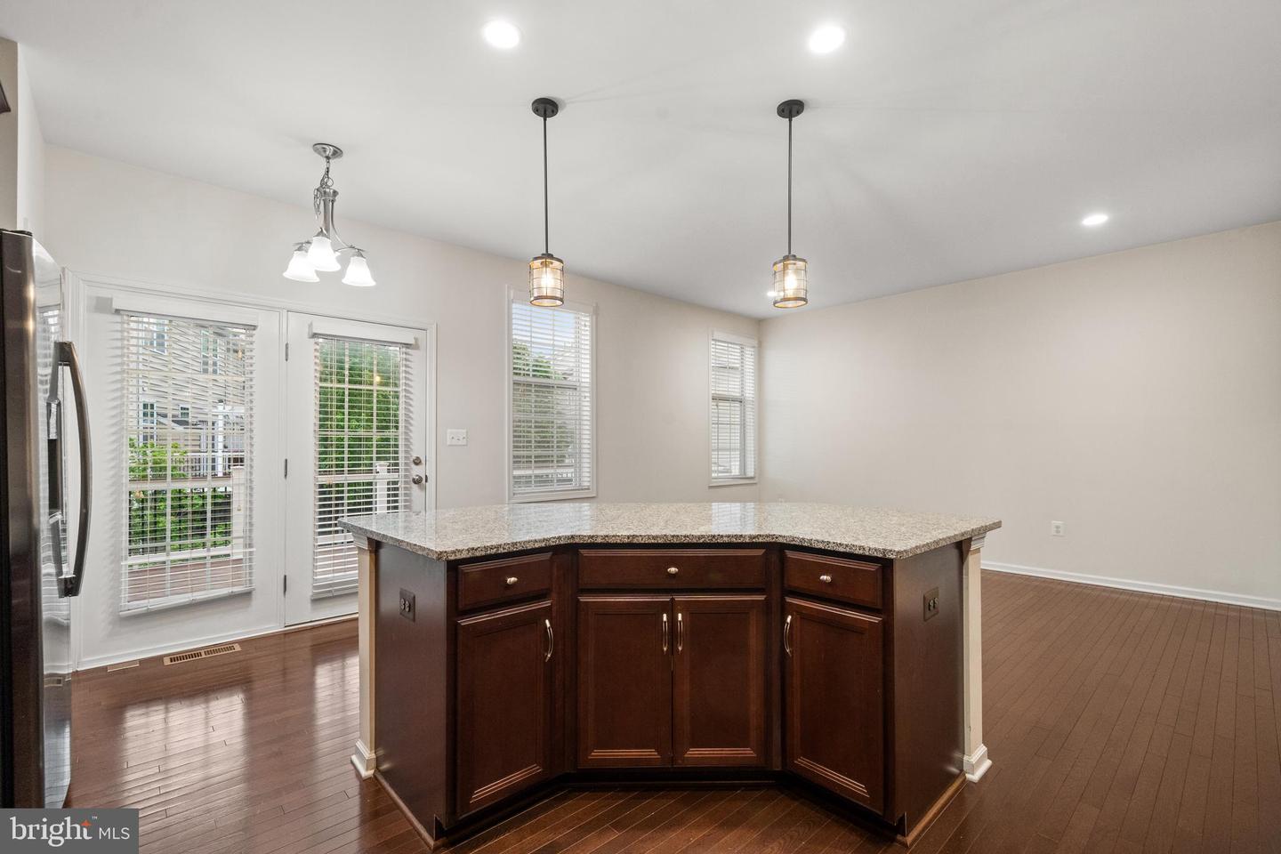 43009 SOUTHVIEW MANOR DR, ASHBURN, Virginia 20148, 4 Bedrooms Bedrooms, ,3 BathroomsBathrooms,Residential,For sale,43009 SOUTHVIEW MANOR DR,VALO2093274 MLS # VALO2093274