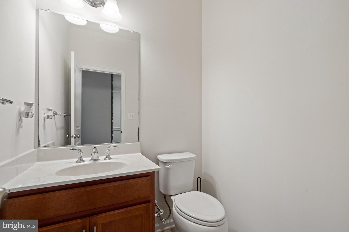 43009 SOUTHVIEW MANOR DR, ASHBURN, Virginia 20148, 4 Bedrooms Bedrooms, ,3 BathroomsBathrooms,Residential,For sale,43009 SOUTHVIEW MANOR DR,VALO2093274 MLS # VALO2093274