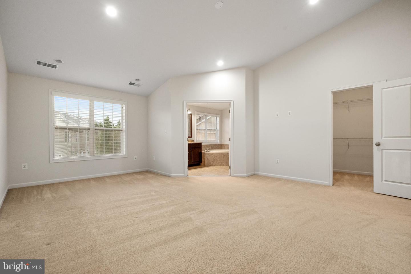 43009 SOUTHVIEW MANOR DR, ASHBURN, Virginia 20148, 4 Bedrooms Bedrooms, ,3 BathroomsBathrooms,Residential,For sale,43009 SOUTHVIEW MANOR DR,VALO2093274 MLS # VALO2093274