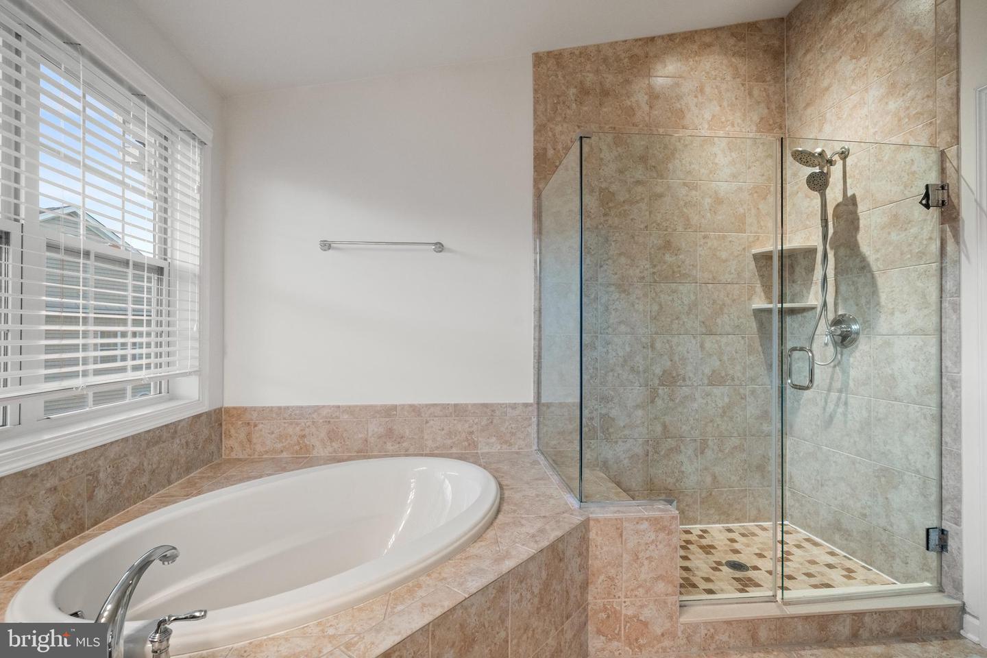 43009 SOUTHVIEW MANOR DR, ASHBURN, Virginia 20148, 4 Bedrooms Bedrooms, ,3 BathroomsBathrooms,Residential,For sale,43009 SOUTHVIEW MANOR DR,VALO2093274 MLS # VALO2093274