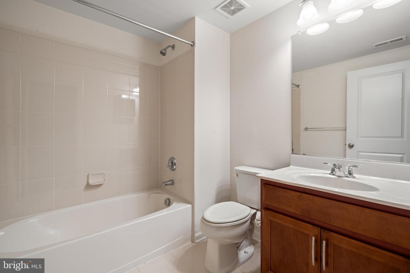 43009 SOUTHVIEW MANOR DR, ASHBURN, Virginia 20148, 4 Bedrooms Bedrooms, ,3 BathroomsBathrooms,Residential,For sale,43009 SOUTHVIEW MANOR DR,VALO2093274 MLS # VALO2093274