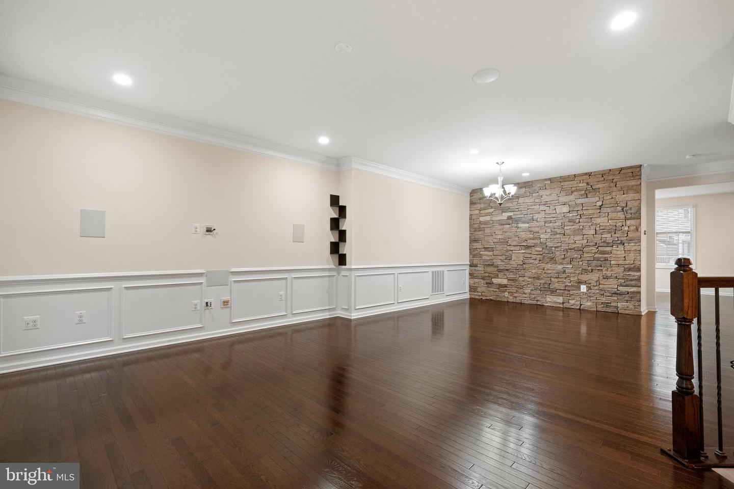 43009 SOUTHVIEW MANOR DR, ASHBURN, Virginia 20148, 4 Bedrooms Bedrooms, ,3 BathroomsBathrooms,Residential,For sale,43009 SOUTHVIEW MANOR DR,VALO2093274 MLS # VALO2093274