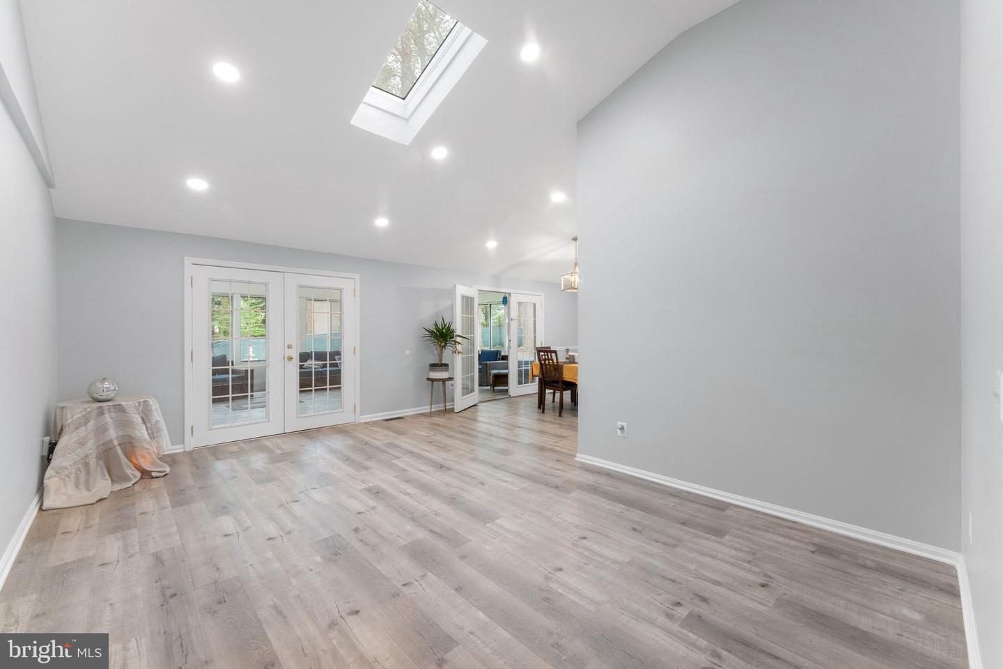 1401 SPRING LAKE DR, HAYMARKET, Virginia 20169, 5 Bedrooms Bedrooms, ,3 BathroomsBathrooms,Residential,For sale,1401 SPRING LAKE DR,VAPW2091540 MLS # VAPW2091540