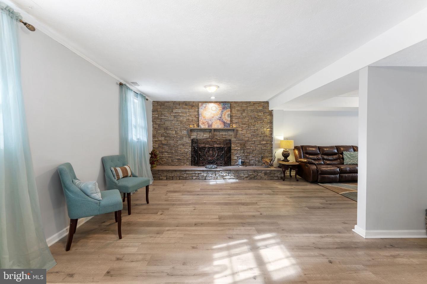 1401 SPRING LAKE DR, HAYMARKET, Virginia 20169, 5 Bedrooms Bedrooms, ,3 BathroomsBathrooms,Residential,For sale,1401 SPRING LAKE DR,VAPW2091540 MLS # VAPW2091540
