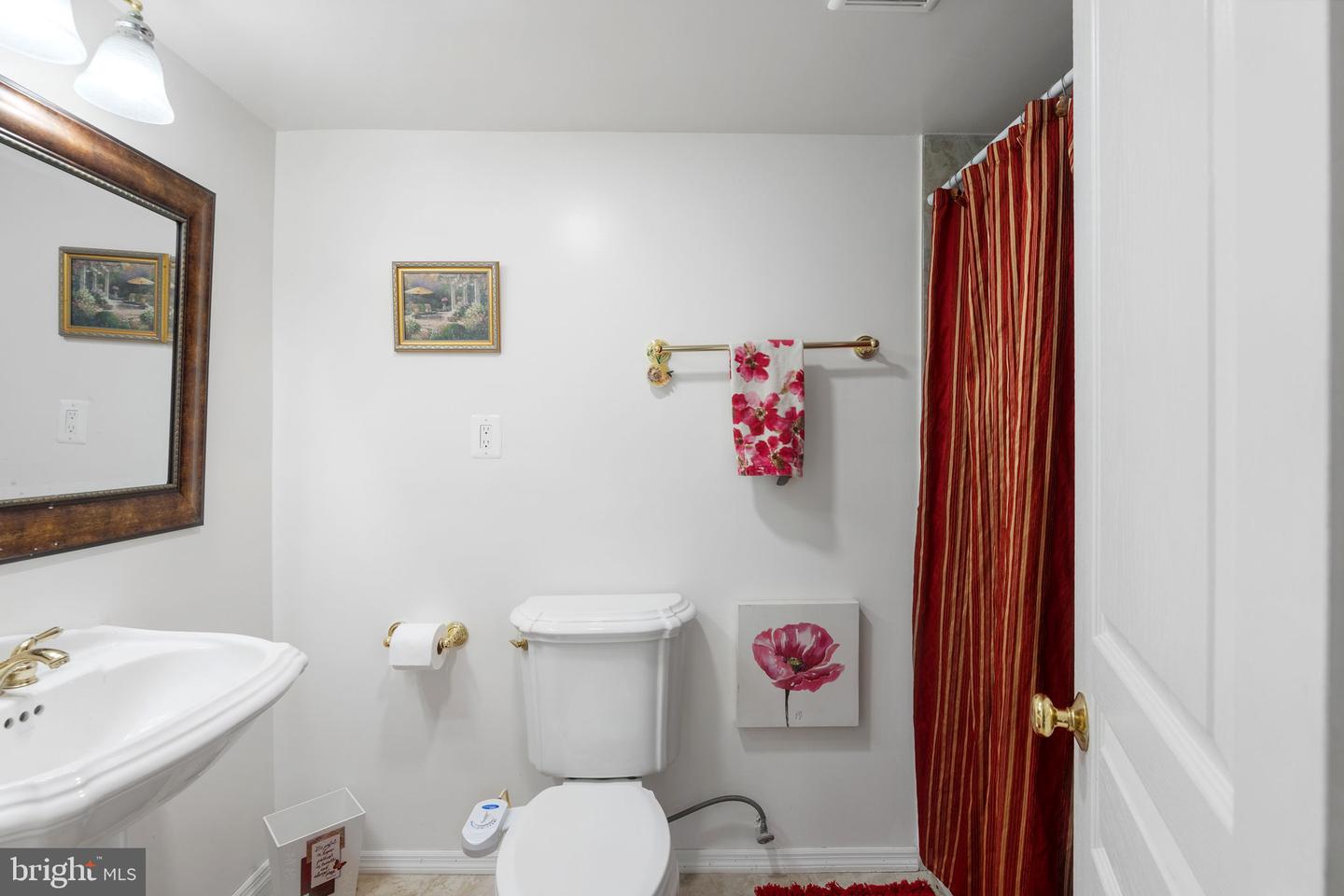 1401 SPRING LAKE DR, HAYMARKET, Virginia 20169, 5 Bedrooms Bedrooms, ,3 BathroomsBathrooms,Residential,For sale,1401 SPRING LAKE DR,VAPW2091540 MLS # VAPW2091540