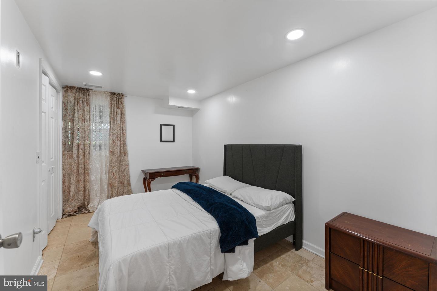 1401 SPRING LAKE DR, HAYMARKET, Virginia 20169, 5 Bedrooms Bedrooms, ,3 BathroomsBathrooms,Residential,For sale,1401 SPRING LAKE DR,VAPW2091540 MLS # VAPW2091540
