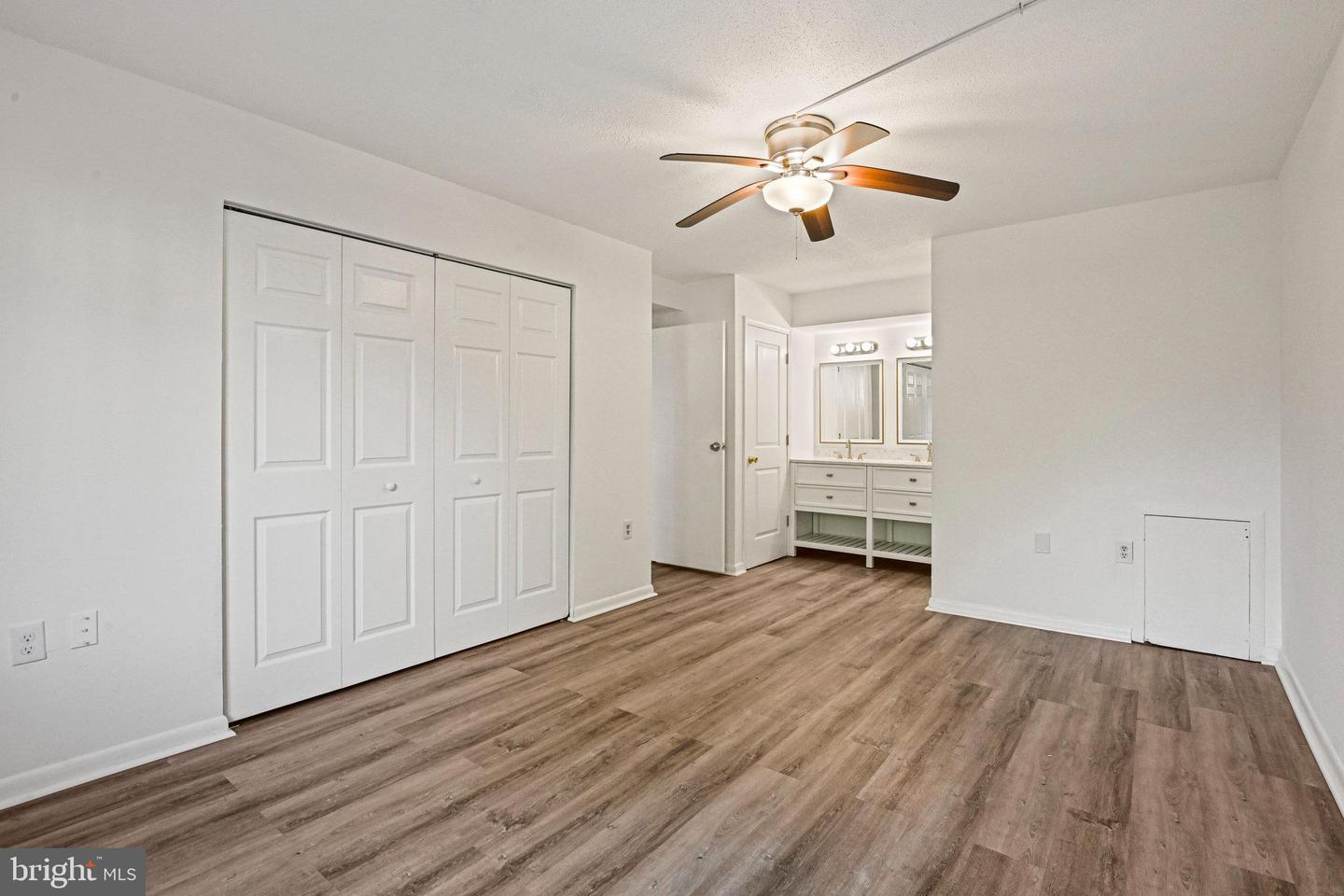 609 CENTER ST #T2, HERNDON, Virginia 20170, 1 Bedroom Bedrooms, ,1 BathroomBathrooms,Residential,For sale,609 CENTER ST #T2,VAFX2233506 MLS # VAFX2233506
